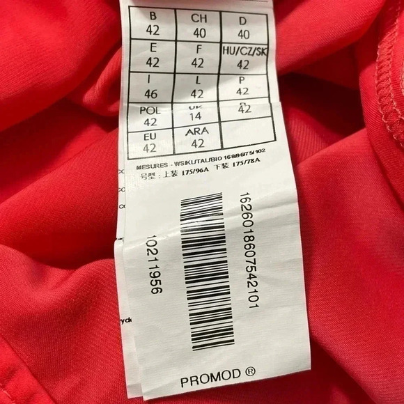 Promod Women’s Size EU 42 Red Top Lace Short Sleeves Keyhole Back Button Closure - Picture 8 of 10